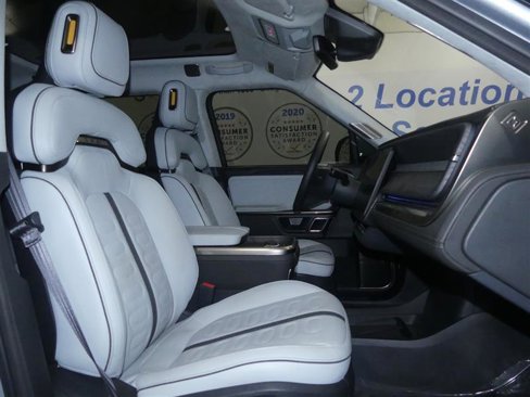 Used 2024 Rivian R1T Adventure image 7
