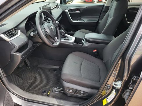 Used 2023 Toyota RAV4 XLE image 21