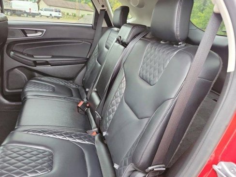 Used 2024 Ford Edge Titanium image 12
