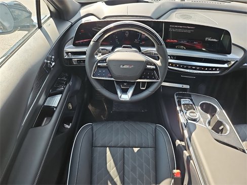 New 2026 Cadillac Lyriq V image 9