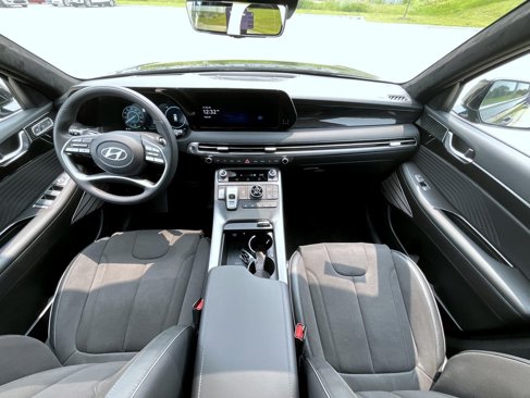 Used 2025 Hyundai Palisade Calligraphy image 13