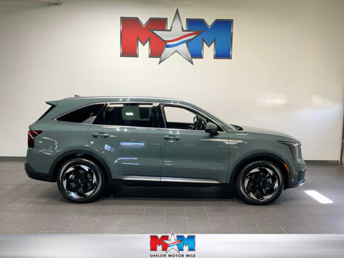 Used 2025 Kia Sorento EX image 1