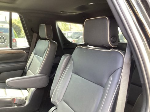 Used 2023 Chevrolet Tahoe Premier image 12