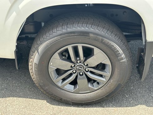 Used 2025 Nissan Frontier SV w/ SV Convenience Package image 7