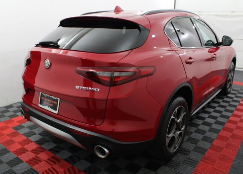 Used 2018 Alfa Romeo Stelvio Sport w/ Quick Order Package 22J Sport image 7