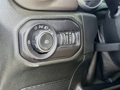 Used 2018 Jeep Wrangler Unlimited Sport S image 10