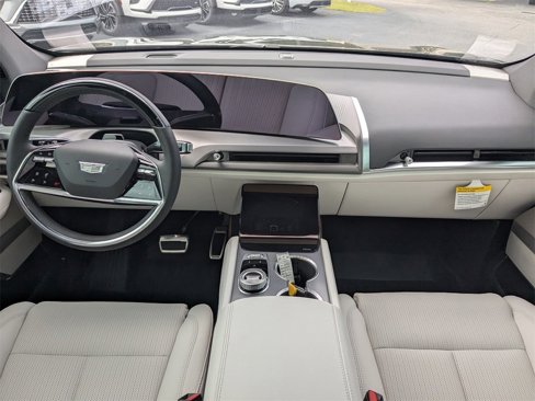 New 2026 Cadillac Vistiq Luxury w/ LPO, Floor Liner Package image 18