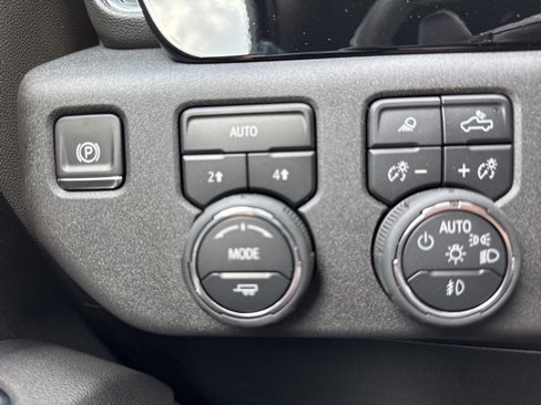 New 2026 Chevrolet Silverado 1500 LTZ w/ LTZ Convenience Package II image 3