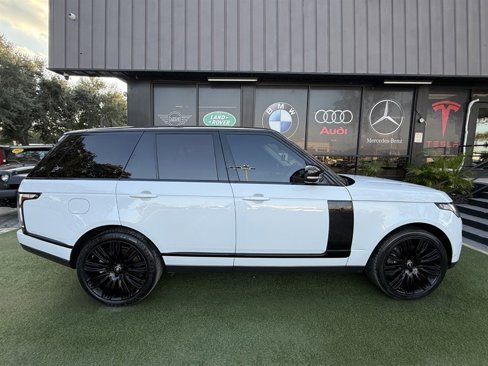 Used 2020 Land Rover Range Rover HSE image 8