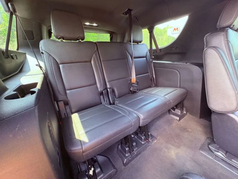 Used 2021 Chevrolet Suburban LT w/ Rear Media and Nav Package image 19
