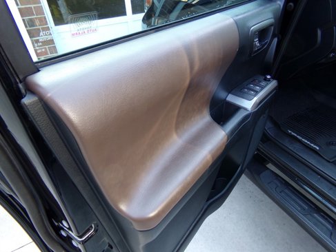 Used 2016 Toyota Tacoma Limited image 67