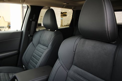 New 2025 Mitsubishi Outlander SE image 17