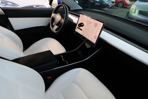 Used 2019 Tesla Model 3 Long Range image 16