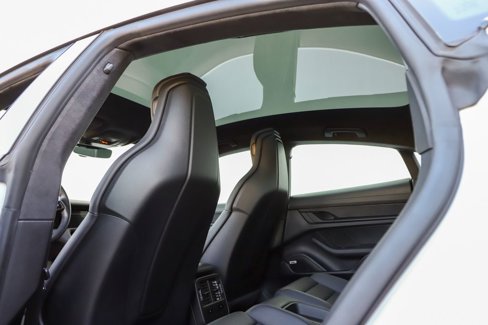 Used 2020 Porsche Taycan Turbo image 22