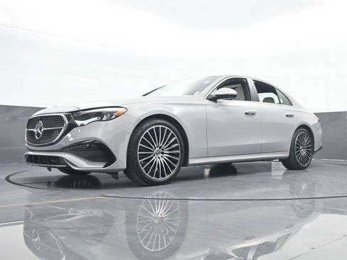 Used 2025 Mercedes-Benz E 350 Sedan image 66
