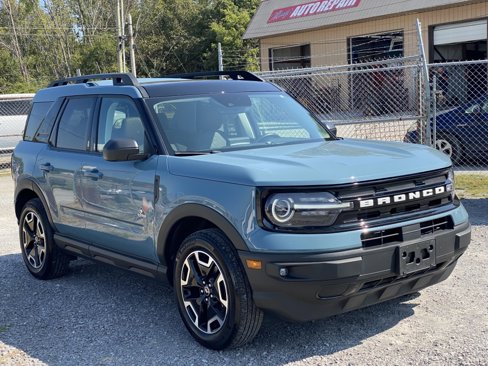 Used 2023 Ford Bronco Sport Outer Banks w/ Tech Package image 3