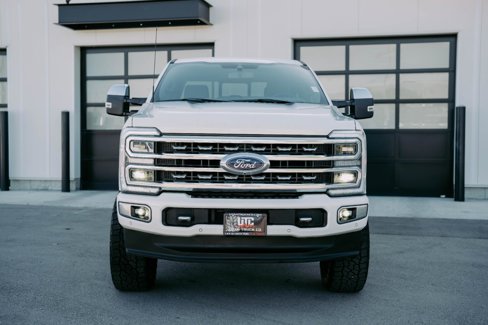Used 2023 Ford F350 Platinum image 2
