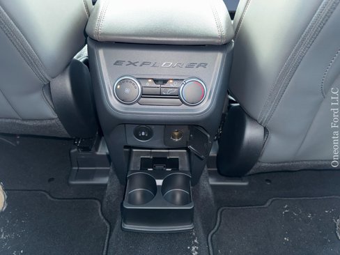 New 2025 Ford Explorer Active w/ Active Comfort Package image 17