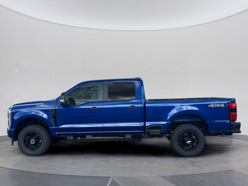 New 2026 Ford F250 4x4 Crew Cab Super Duty image 2