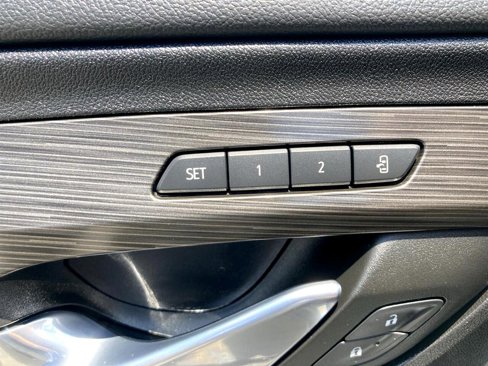 Used 2023 GMC Terrain SLT image 10
