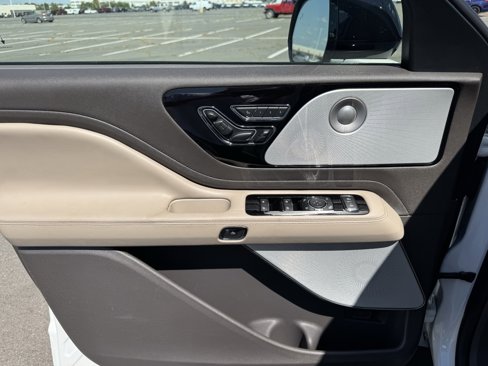 Used 2020 Lincoln Aviator Reserve w/ Equipment Group 202A image 20