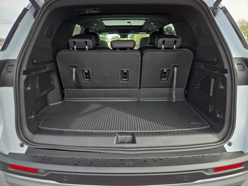 New 2026 Chevrolet Traverse Z71 w/ Enhanced Driving Package image 5