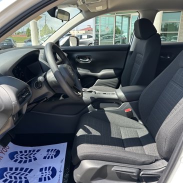 New 2026 Honda HR-V LX image 10