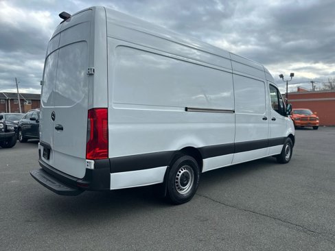Used 2022 Mercedes-Benz Sprinter 2500 image 12
