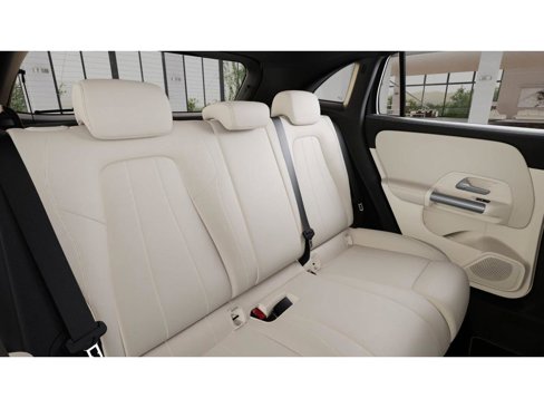 New 2026 Mercedes-Benz GLA 250 image 5