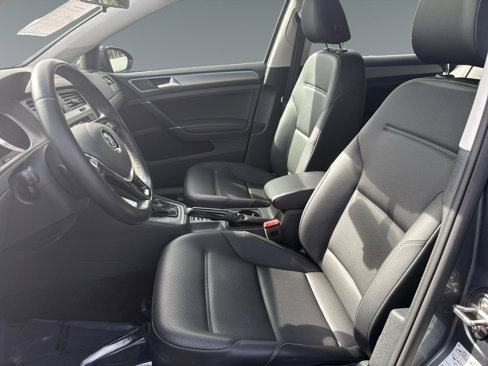 Used 2017 Volkswagen Golf Wolfsburg Edition image 9
