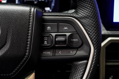 Used 2025 Toyota Tacoma Limited image 26