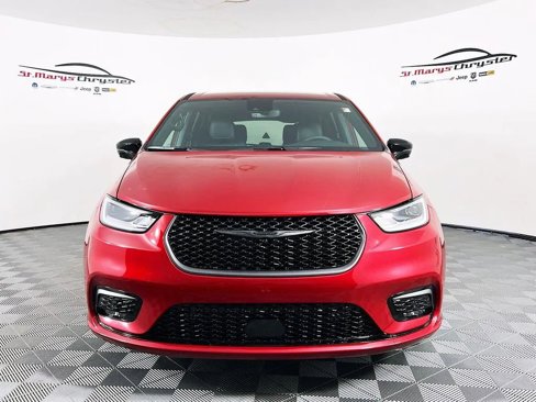 New 2026 Chrysler Pacifica Select image 3
