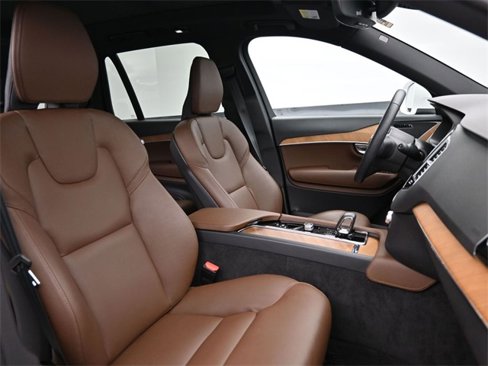 Used 2024 Volvo XC90 B6 Plus w/ Protection Package Premier image 35