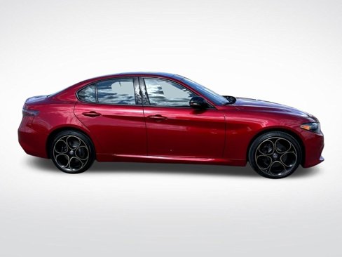 New 2025 Alfa Romeo Giulia AWD w/ Driving Assist Package image 4