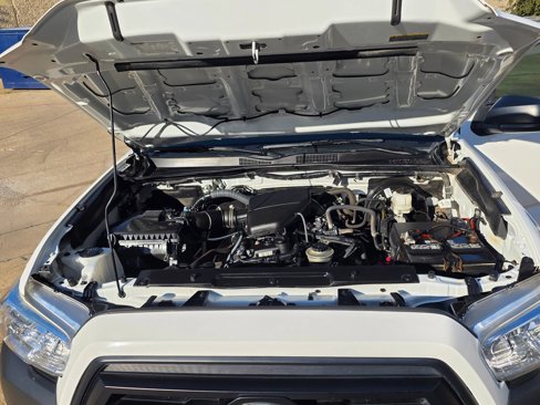 Used 2020 Toyota Tacoma SR image 15