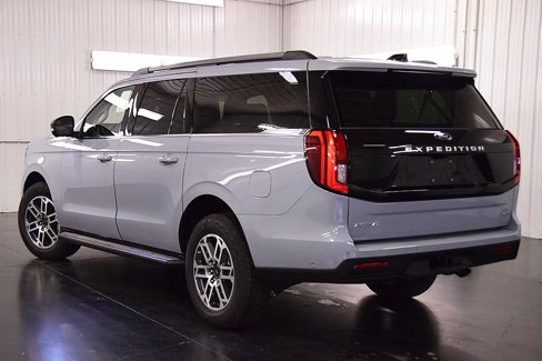New 2025 Ford Expedition Max Active image 5