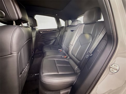 Certified 2024 Porsche Macan image 19