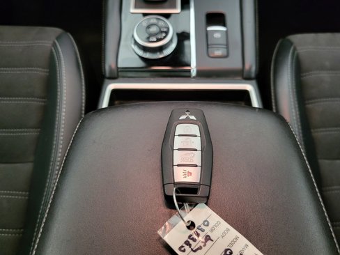 Used 2024 Mitsubishi Outlander SE image 46