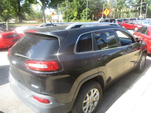 Used 2015 Jeep Cherokee Latitude w/ Cold Weather Group image 4
