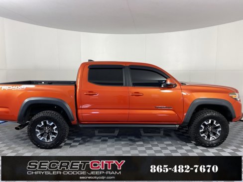 Used 2017 Toyota Tacoma TRD Off-Road w/ Tow Package (A/T) image 8