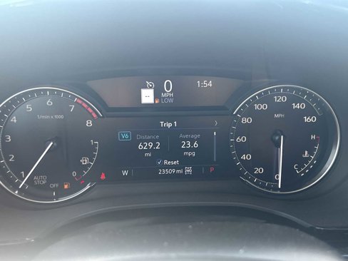 Certified 2025 Cadillac XT6 Premium Luxury image 11