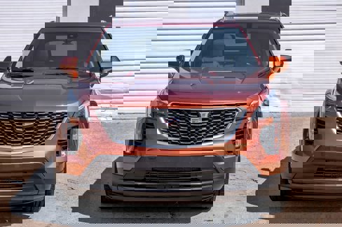 Used 2019 Cadillac XT4 Luxury w/ Cold Weather Package image 8