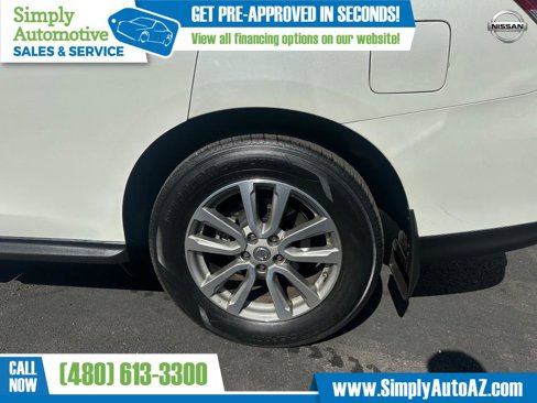 Used 2016 Nissan Pathfinder SV image 32