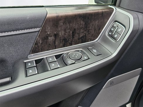New 2025 Ford F350 Lariat w/ Lariat Ultimate Package image 27