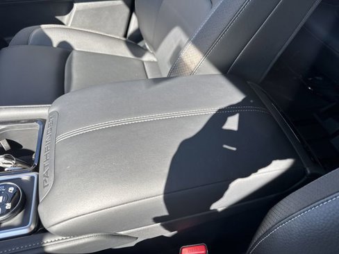 New 2025 Nissan Pathfinder SL image 21