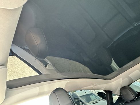 Used 2023 Tesla Model Y Long Range image 13