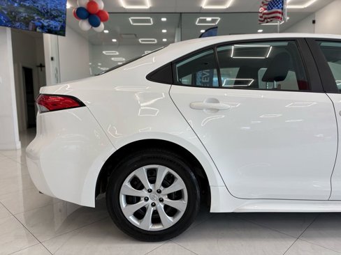 Used 2023 Toyota Corolla LE image 8