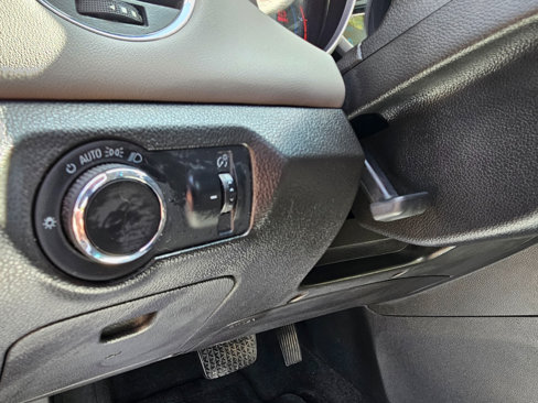 Used 2014 Chevrolet Cruze LS image 31