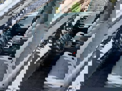 Used 2022 Toyota RAV4 XLE image 19