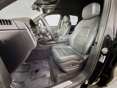 Certified 2022 Porsche Cayenne S Platinum image 5